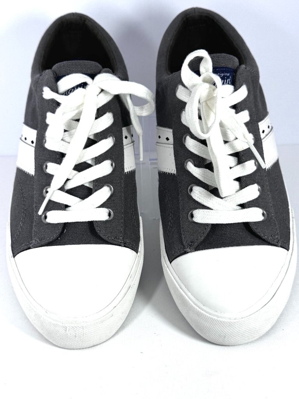 LIKE NEW! Original Penguin Casual Sneaker Mens Size 8.5 Gray/White
